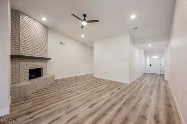 768 Santree CIR, Las Vegas, NV 89110