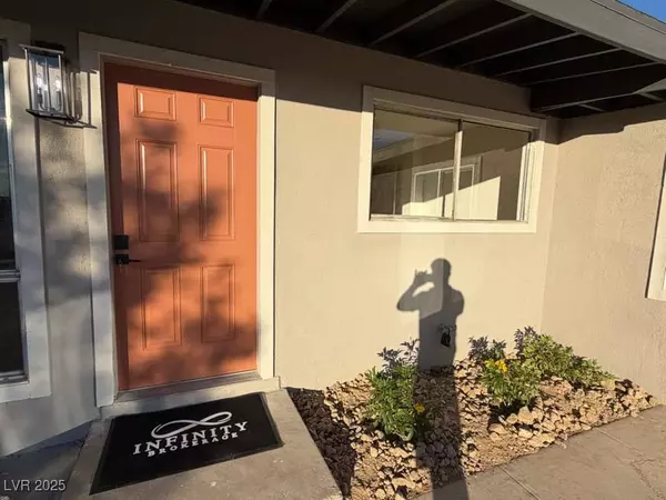 1905 Walker ST, Las Vegas, NV 89106