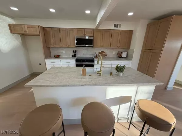 1905 Walker ST, Las Vegas, NV 89106