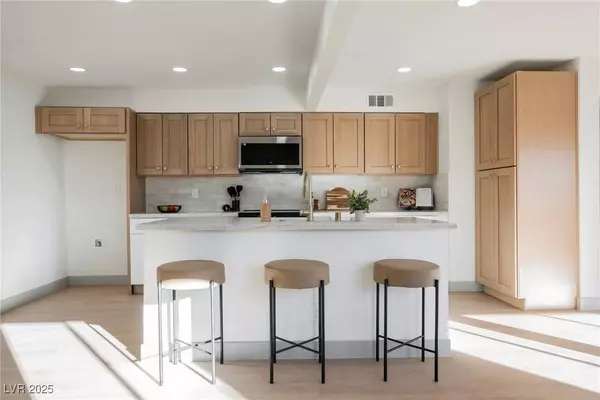 1905 Walker ST, Las Vegas, NV 89106