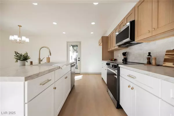 1905 Walker ST, Las Vegas, NV 89106