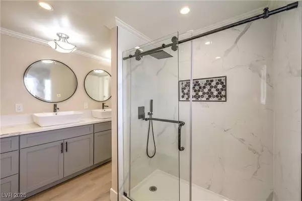 7477 Ullom DR, Las Vegas, NV 89139