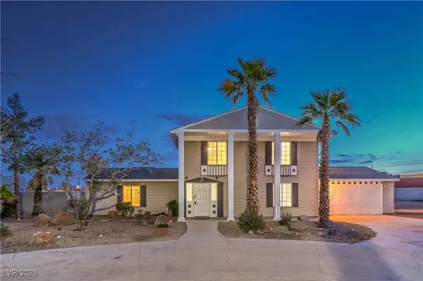 7477 Ullom DR, Las Vegas, NV 89139