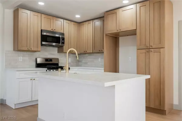 2816 Fort Sumter DR, North Las Vegas, NV 89030