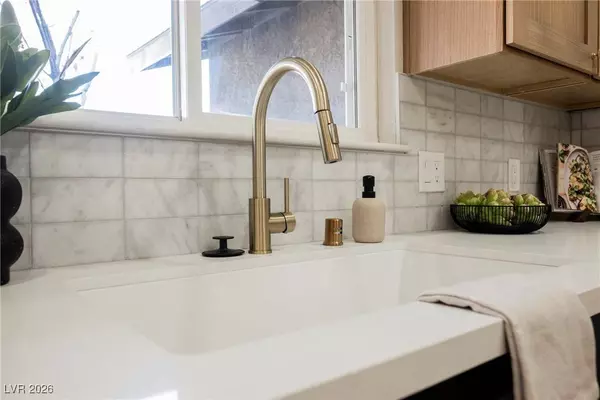 6601 Boxwood LN, Las Vegas, NV 89103