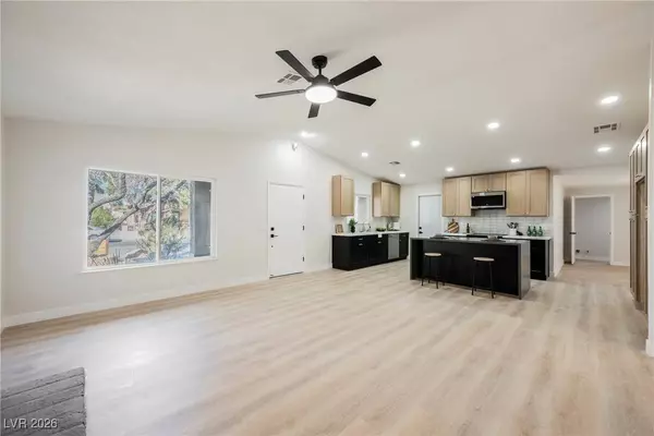 6601 Boxwood LN, Las Vegas, NV 89103