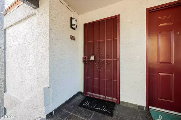 8600 W Charleston BLVD #2037, Las Vegas, NV 89117