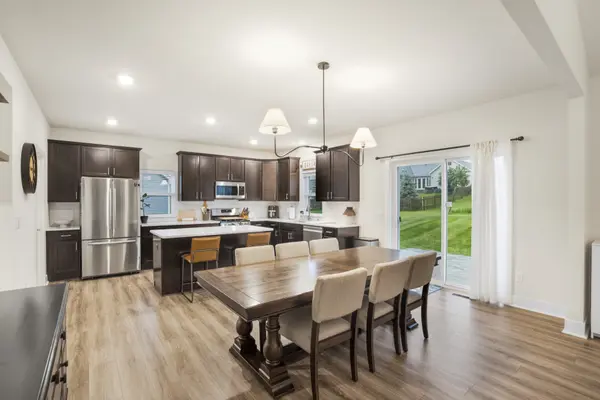 542 Tahoe Ln, Hartford, WI 53027-2086