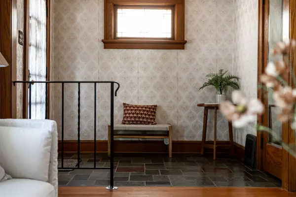 1606 S 82nd St, Milwaukee, WI 53214-4423