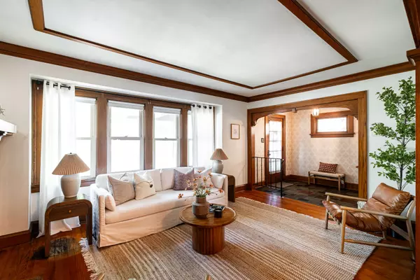 1606 S 82nd St, Milwaukee, WI 53214-4423