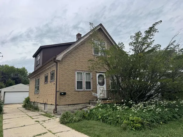 8525 W Lincoln Ave, West Allis, WI 53227