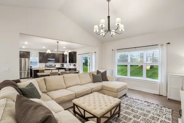 542 Tahoe Ln, Hartford, WI 53027-2086