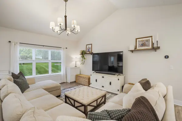 542 Tahoe Ln, Hartford, WI 53027-2086