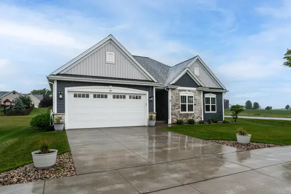 542 Tahoe Ln, Hartford, WI 53027