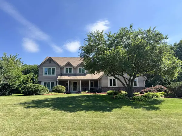 17445 St James Rd, Brookfield, WI 53045