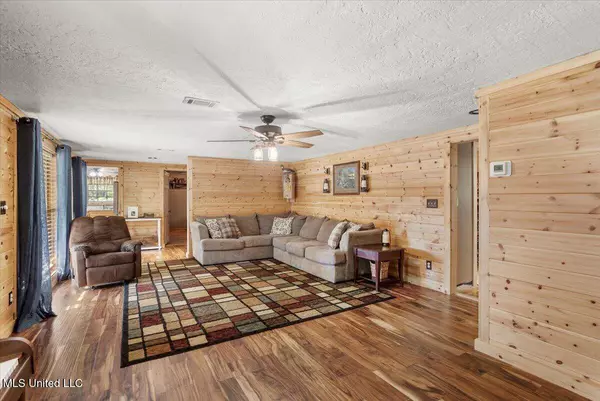 139 E Wilkerson Ferry Road, Lucedale, MS 39452