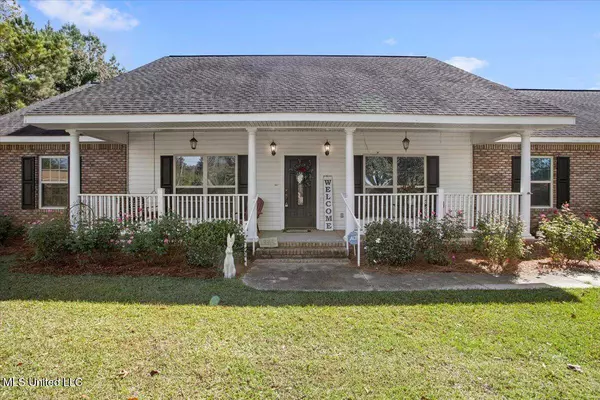 2118 Paulding Road, Leakesville, MS 39451