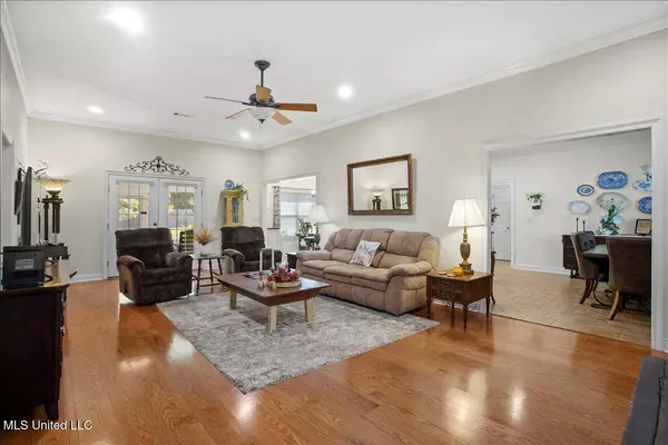 2118 Paulding Road, Leakesville, MS 39451