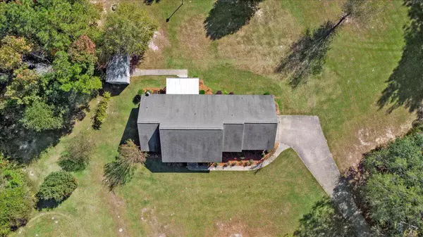 2118 Paulding Rd., Leakesville, MS 39451