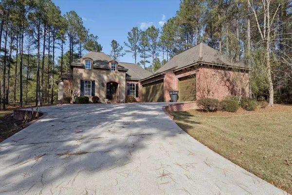 10 Magnolia Crossing Rd., Sumrall, MS 39482