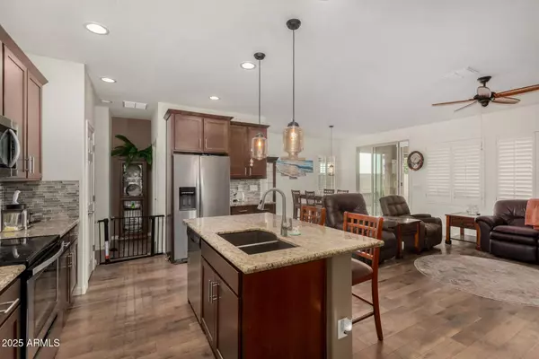 18263 W CEDARWOOD Lane, Goodyear, AZ 85338