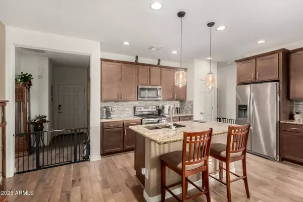 18263 W CEDARWOOD Lane, Goodyear, AZ 85338