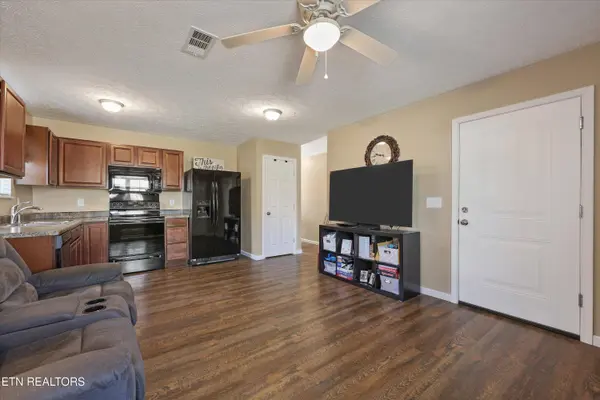 1702 Watauga St, Sevierville, TN 37876