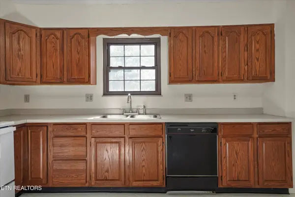 1606 Sunrise DR, Maryville, TN 37803