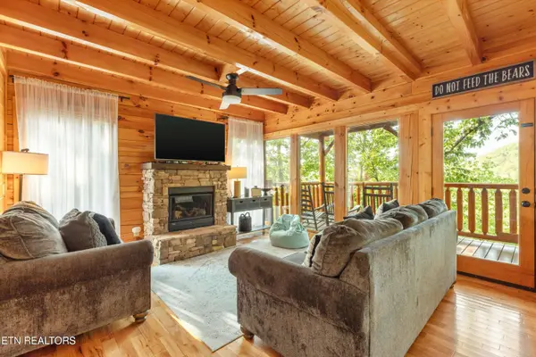 1109 Autumn Path WAY, Sevierville, TN 37862