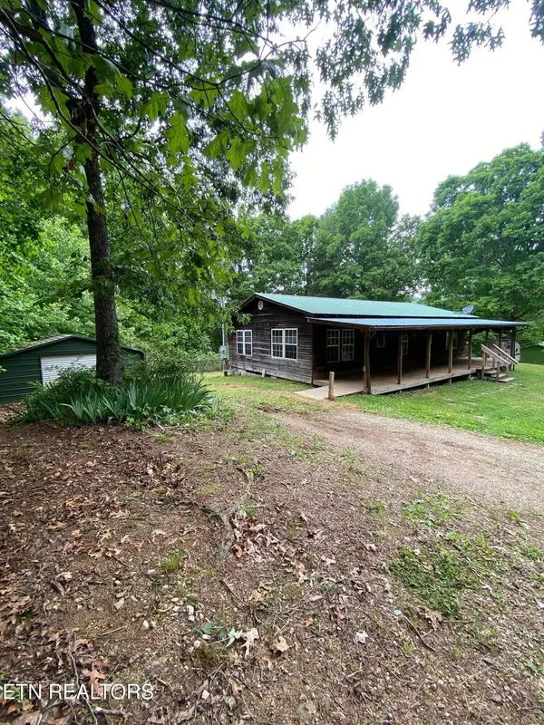 129 Shields Branch Rd, Tellico Plains, TN 37385