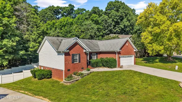 8007 Frederick John St, Knoxville, TN 37938