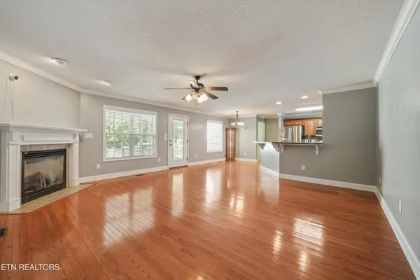 8007 Frederick John St, Knoxville, TN 37938