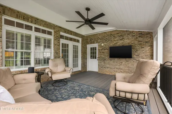 64 Rolling Links Blvd, Oak Ridge, TN 37830