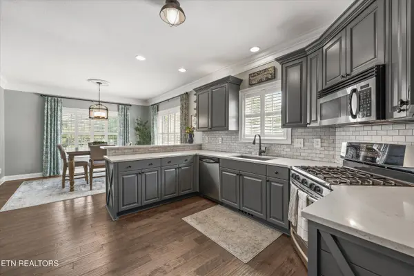 64 Rolling Links Blvd, Oak Ridge, TN 37830