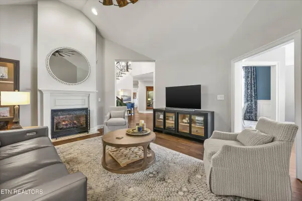 64 Rolling Links Blvd, Oak Ridge, TN 37830