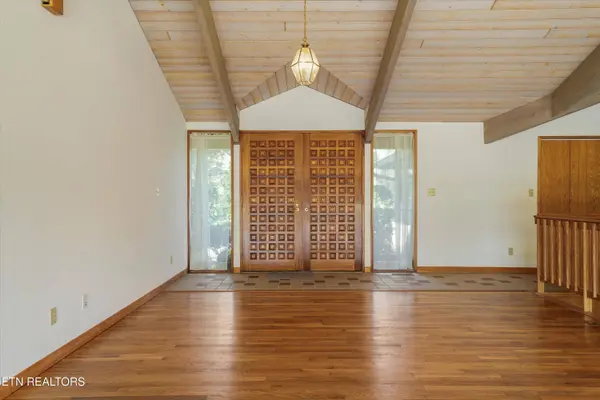 109 Lakeview PL, Clinton, TN 37716