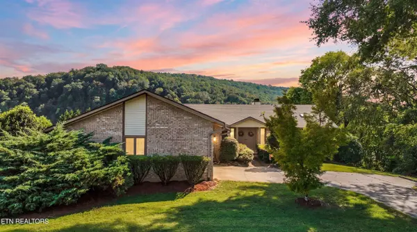 109 Lakeview PL