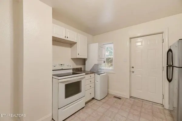 517 Cherry St, Lafollette, TN 37766