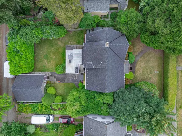 1049 W 33rd AVE, Vancouver, BC V6M 1A1