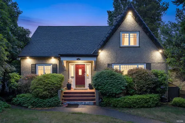 1049 W 33rd AVE, Vancouver, BC V6M 1A1