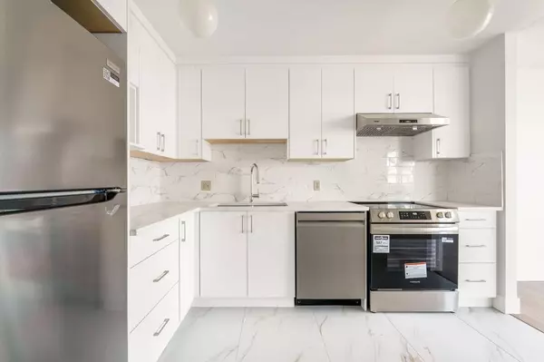 6540 Burlington AVE #1702, Burnaby, BC V5H 4G3