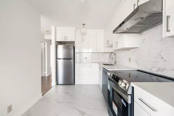 6540 Burlington AVE #1702, Burnaby, BC V5H 4G3