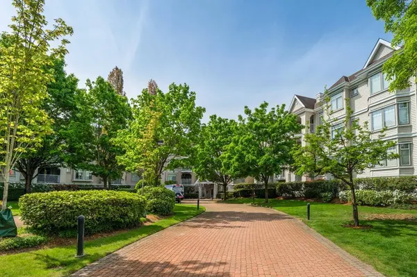 20894 57 AVE #120, Langley, BC V3A 8M7