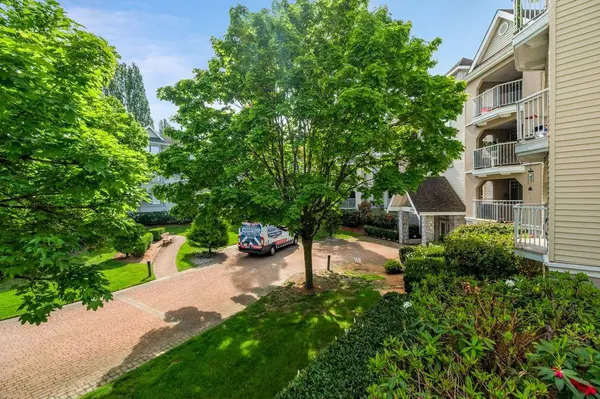 20894 57 AVE #120, Langley, BC V3A 8M7