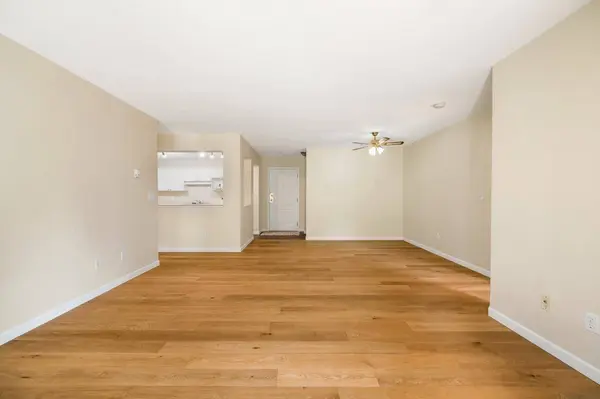20894 57 AVE #120, Langley, BC V3A 8M7