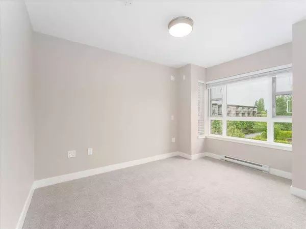 22562 121 AVE #314, Maple Ridge, BC V2X 3Y8