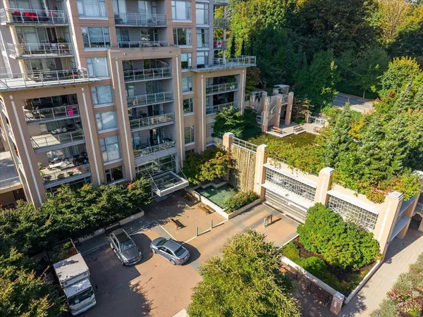 280 Ross DR #402, New Westminster, BC V3L 0C2