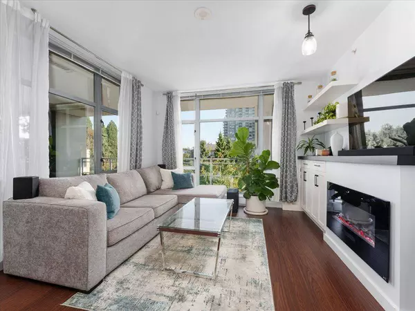 280 Ross DR #402, New Westminster, BC V3L 0C2