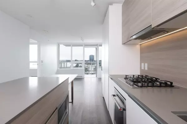 988 Quayside DR #912, New Westminster, BC V3M 0L5