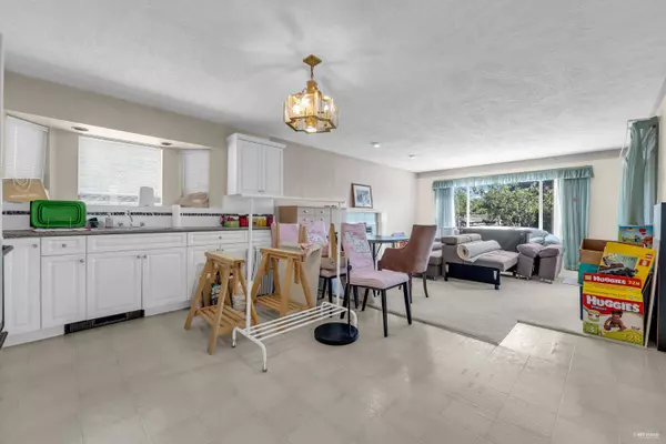 10560 Granville AVE, Richmond, BC V6Y 1R4